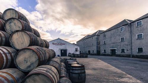 The Iridescent Cask Secret Islay Distillery 2017