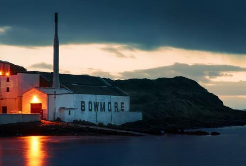 The Iridescent Cask Secret Islay 6年 2017 (BOWMORE)