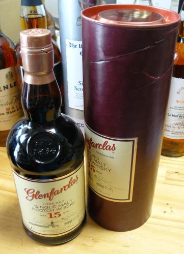 特価品 GLENFARCLAS グレンファークラス15年 正規品(ラベルに破れ、筒に皺)　