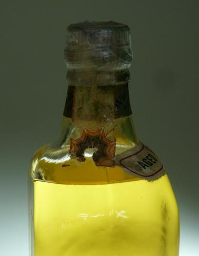 Wm. Maxwell 5 YEARS OLD 100% Malt Scotch Whisky